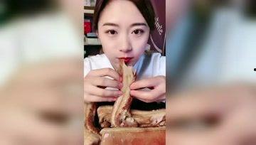 中年少女娱乐吃瓜酱,吃瓜酱带你领略娱乐圈风云变幻